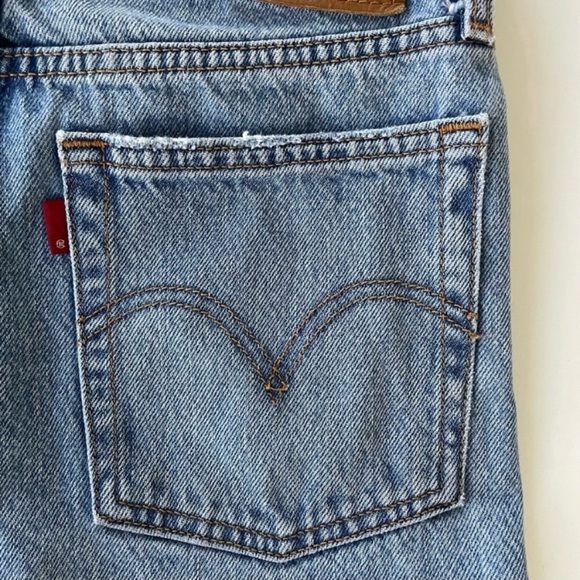 Levi’s Premium Wedgie Cotton Button Fly High Rise Distressed Jeans - Picture 4 of 12